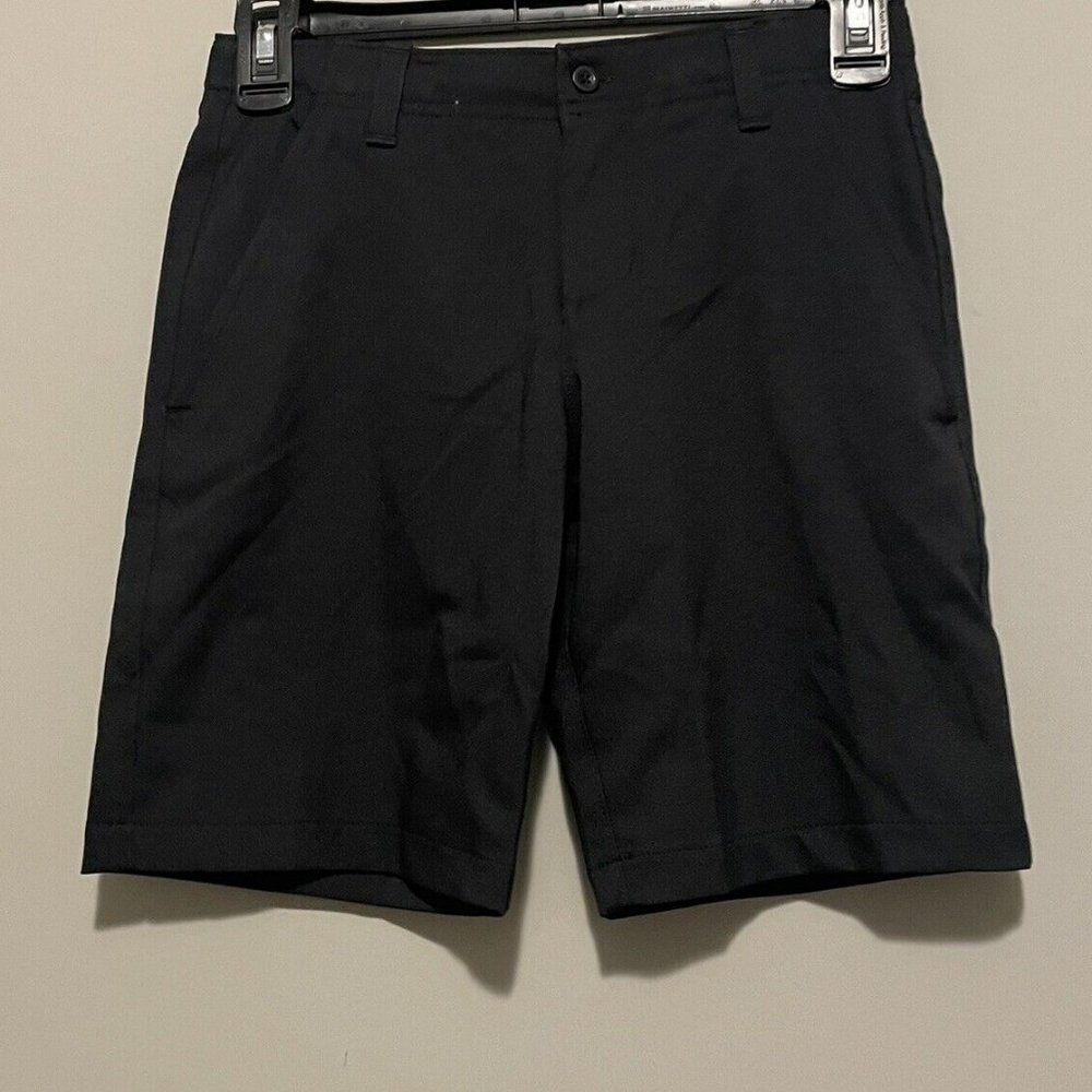 Under Armour Shorts Boy's Small Black Bermuda Nylon